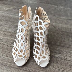 Elegant Cream Cutout Women's Shoes
